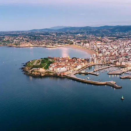 Panzió La Cuevona De Gijon-cimadevilla *